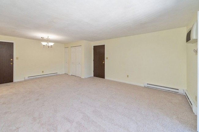 ReNew Tatnuck Square - 46 Reviews | Worcester, MA Apartments for Rent