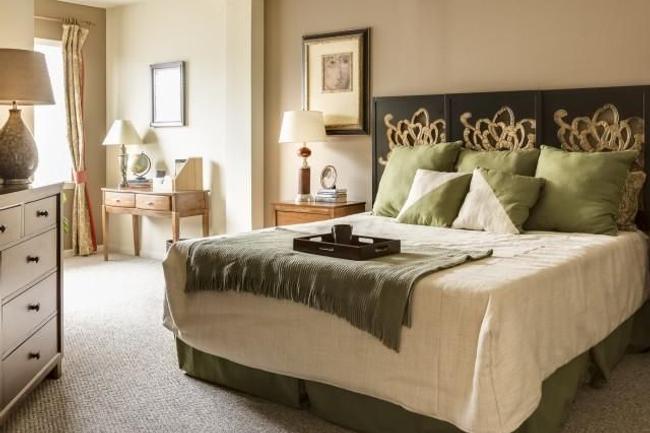 The Village At Lions Gate - 272 Reviews | Overland Park, KS Apartments for Rent | ApartmentRatings©